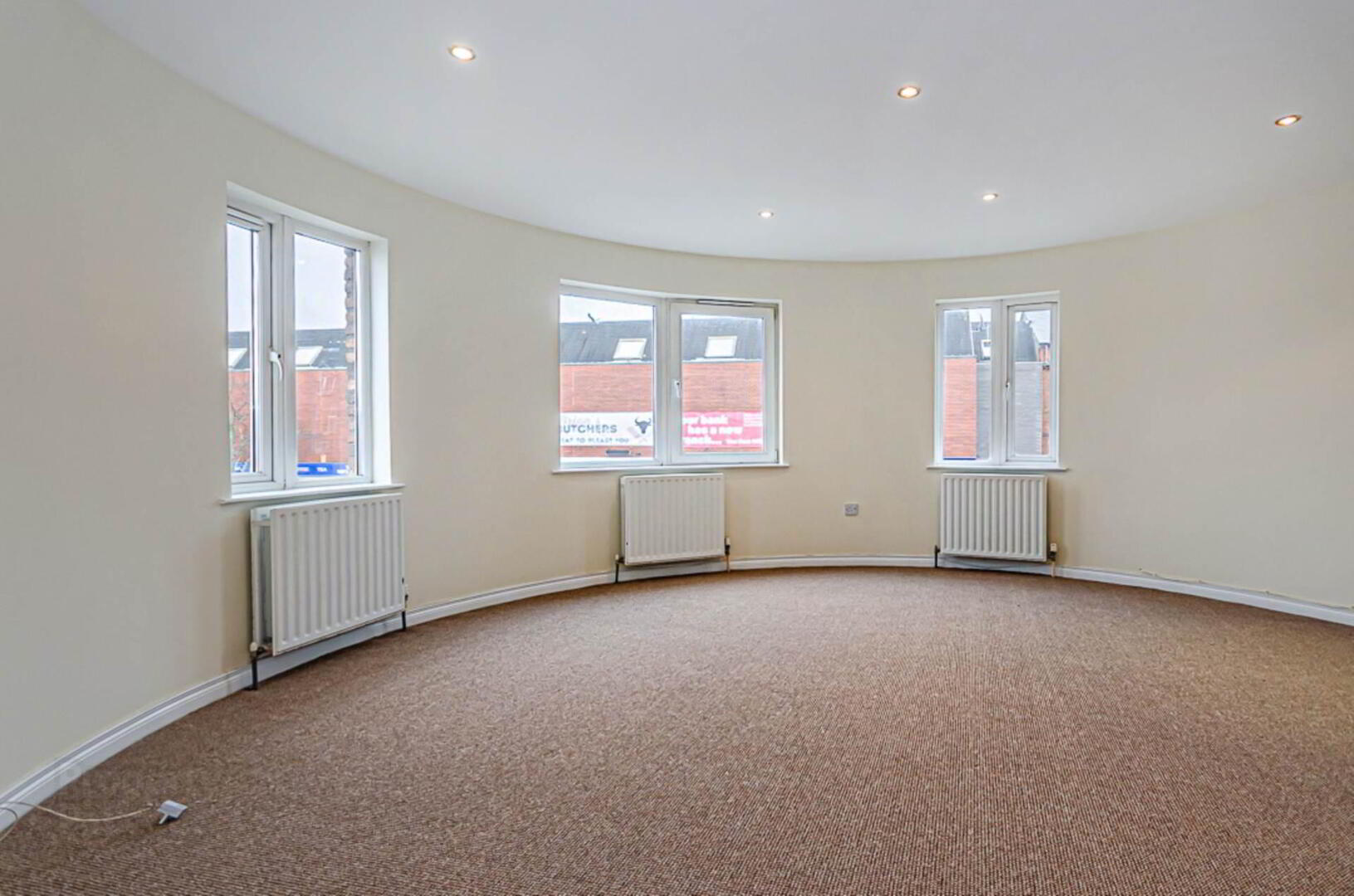 27 Kingscourt Close 11 of 25
