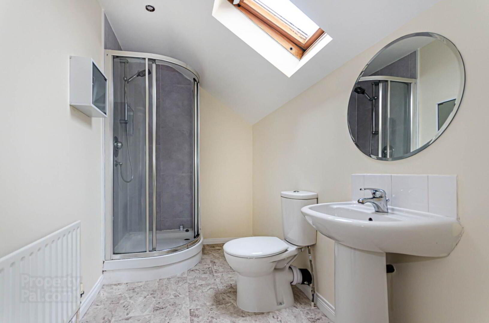 27 Kingscourt Close 19 of 25