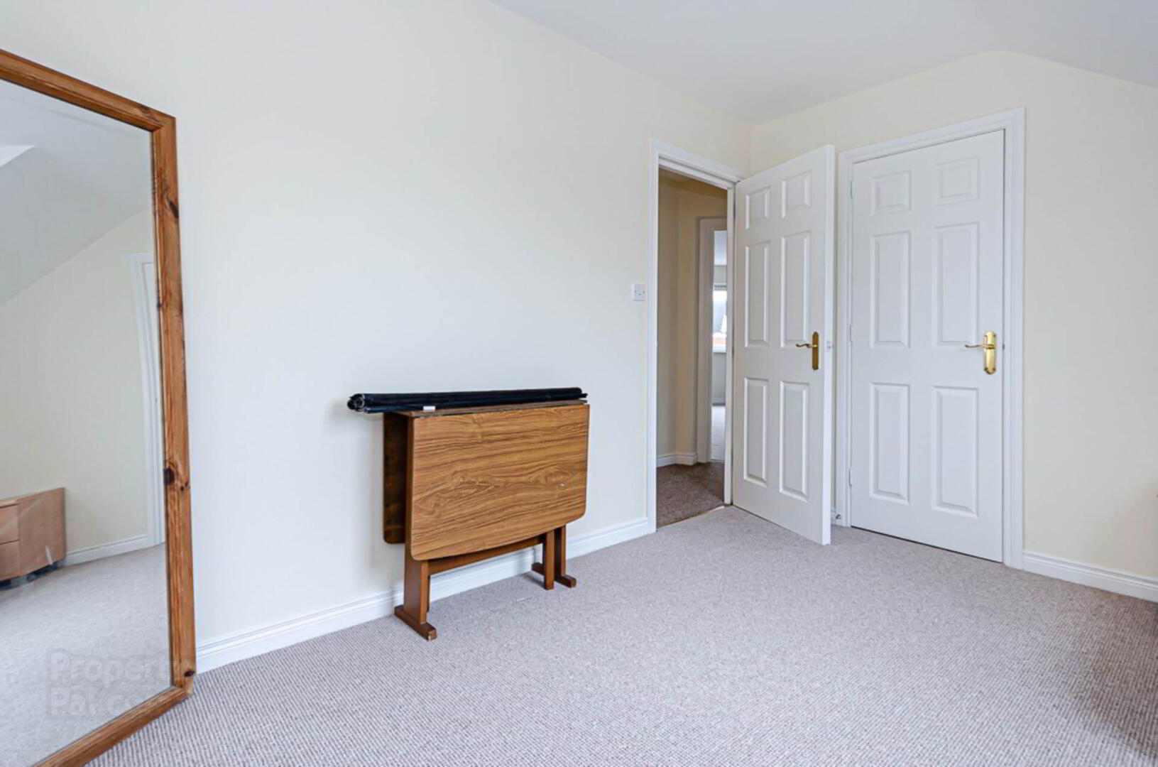 27 Kingscourt Close 23 of 25