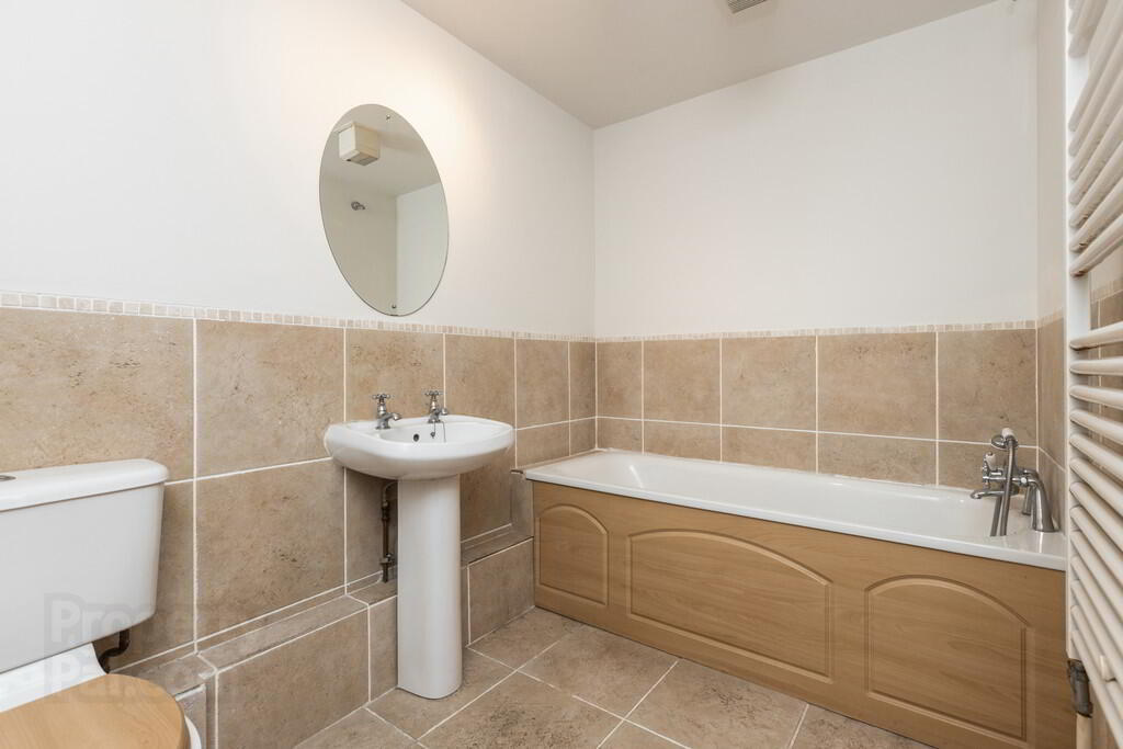 18 Ballyholme View 14 of 24