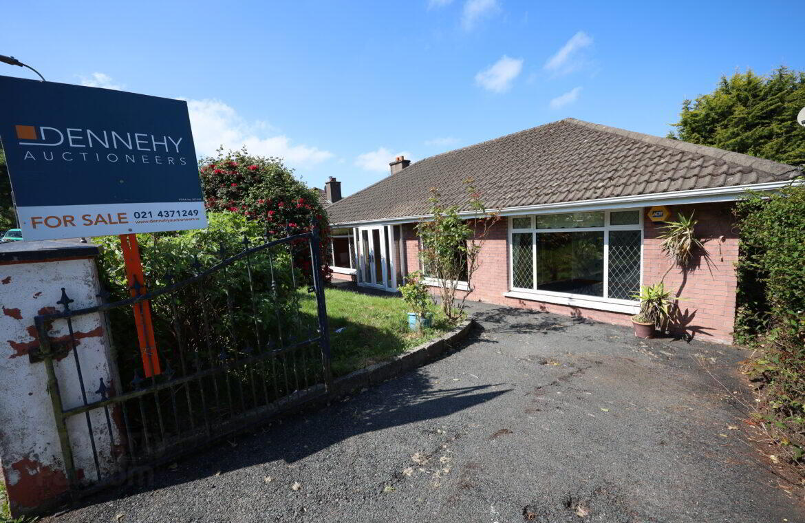 Brookmoor, 7 Pembroke Close 1 of 18