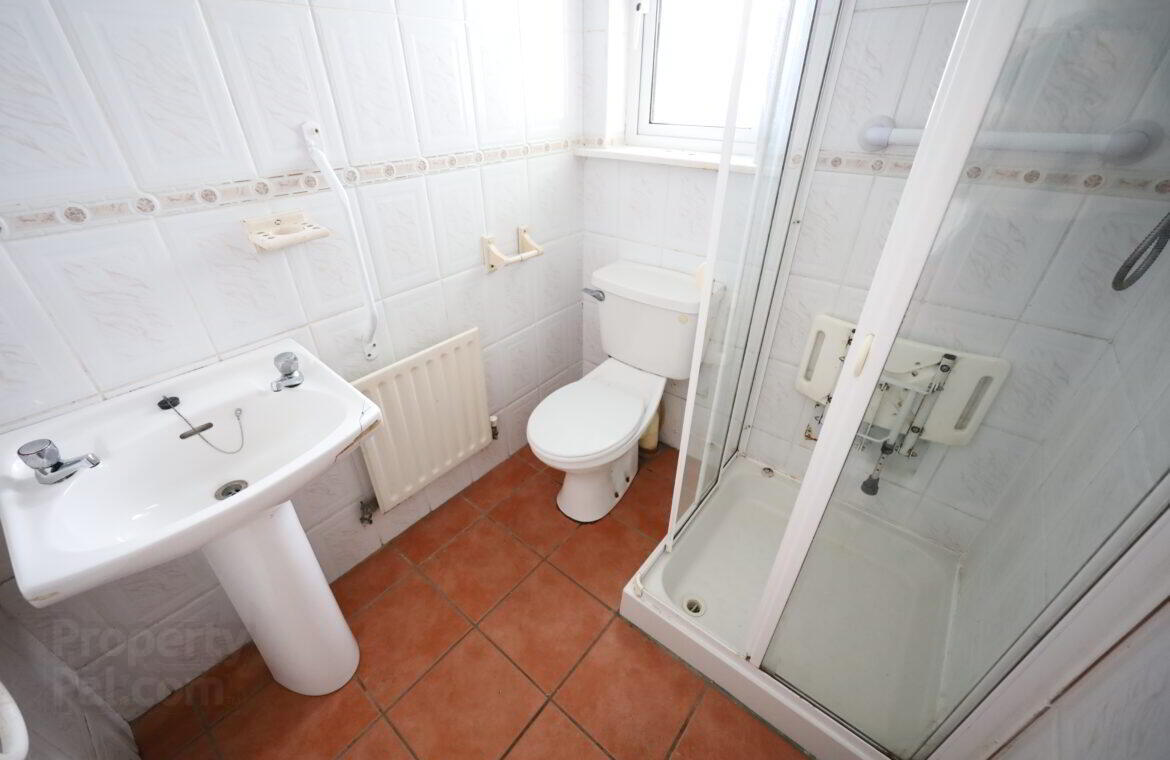 Brookmoor, 7 Pembroke Close 15 of 18