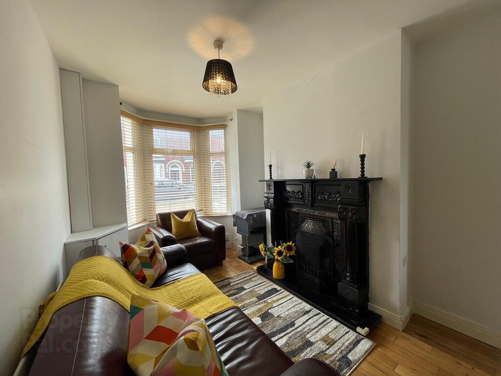 66 Hatfield Street 3 of 15