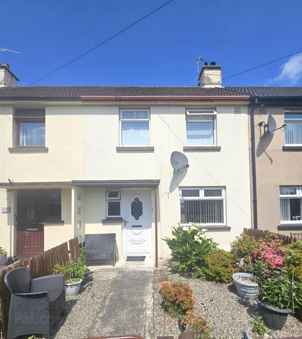 Bann Drive 1 of 8