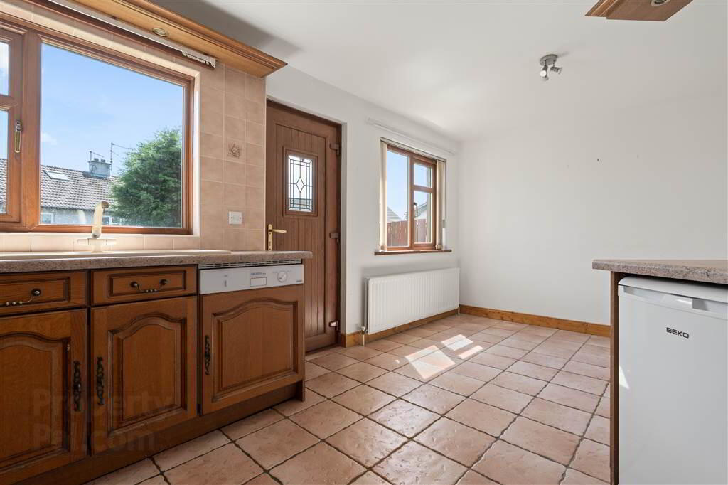 20 Dunfane Avenue 10 of 24