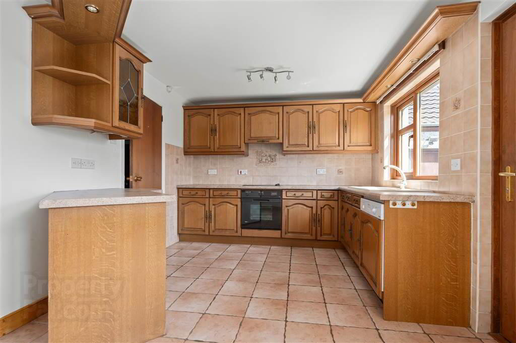 20 Dunfane Avenue 7 of 24