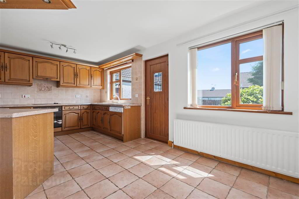 20 Dunfane Avenue 11 of 24