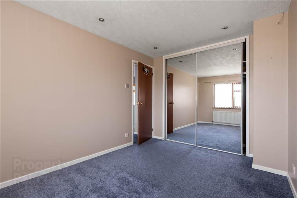 20 Dunfane Avenue 16 of 24