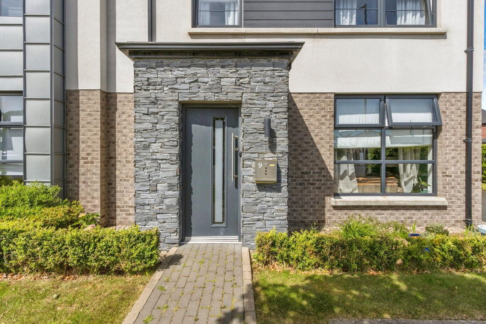 property description image