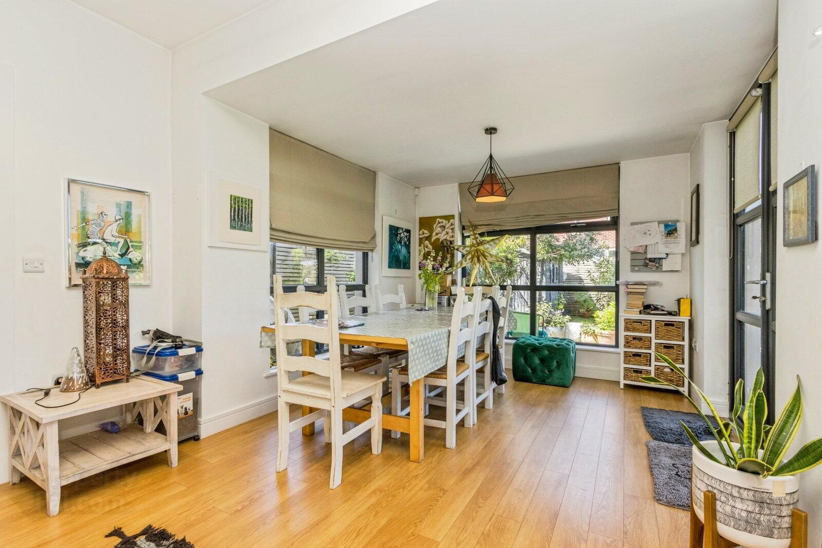 9 Fairfields Glen 6 of 20