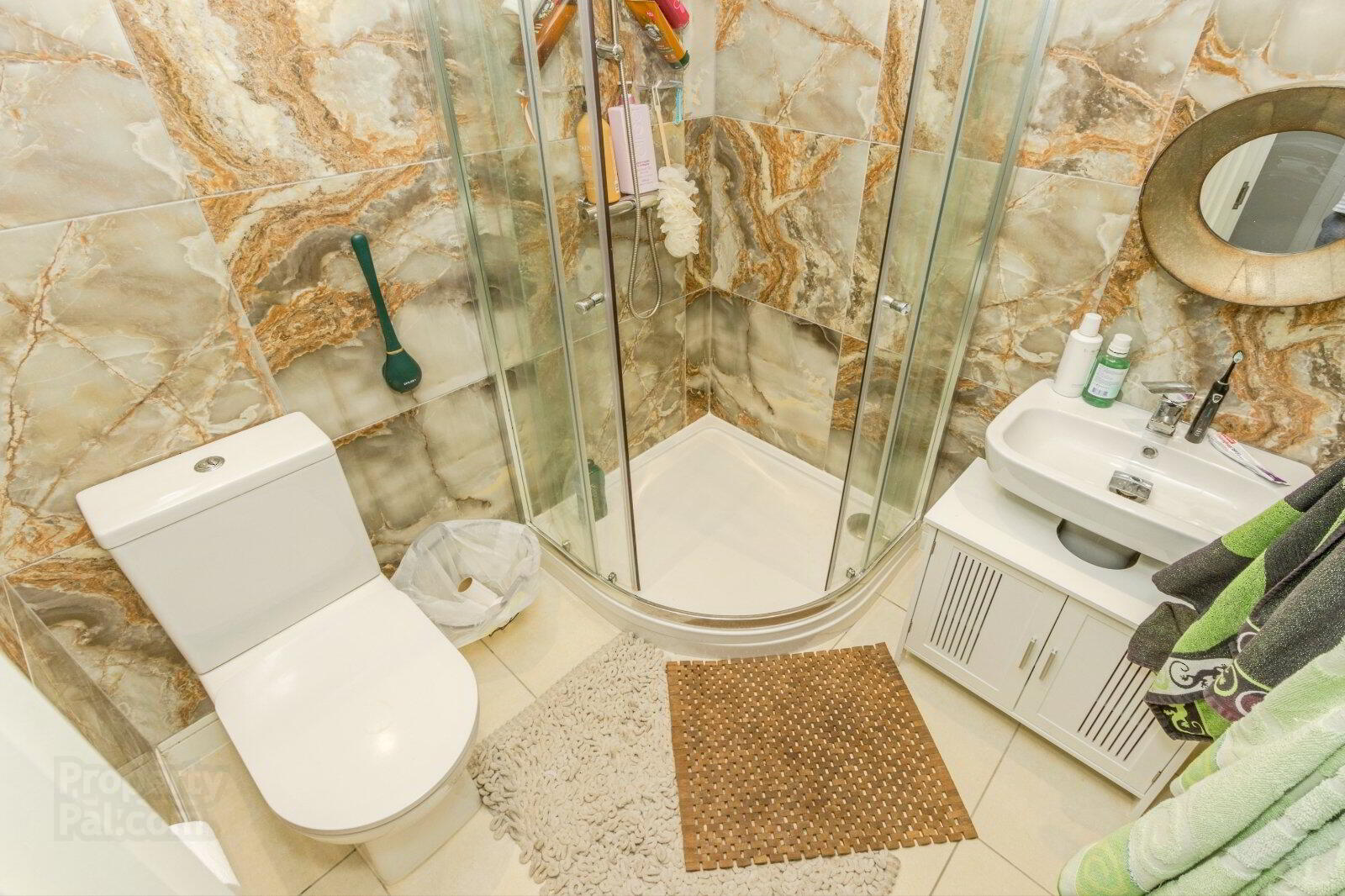 9 Fairfields Glen 12 of 20