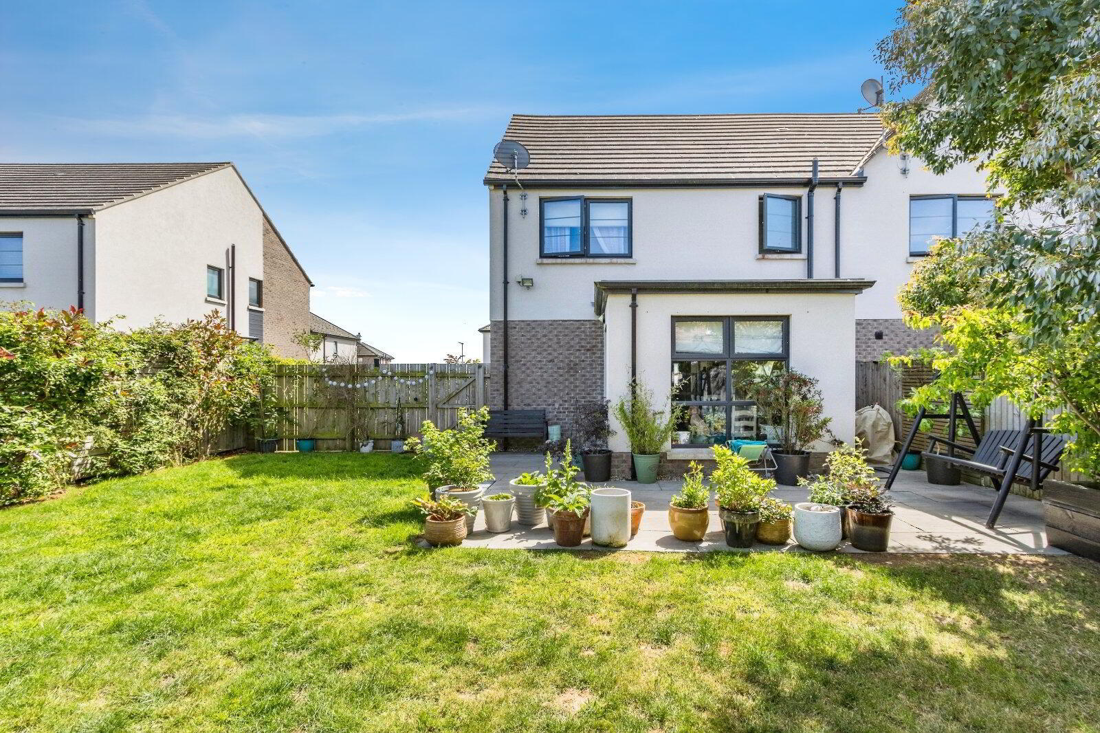9 Fairfields Glen 20 of 20