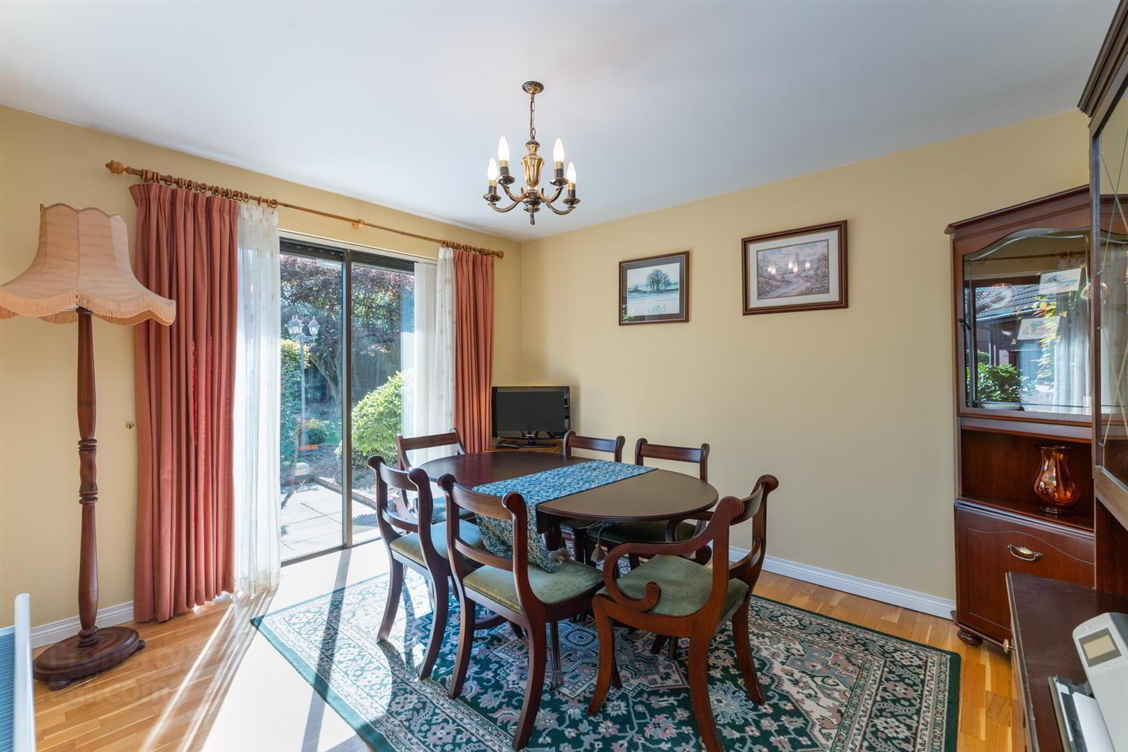 8 Aldergrange Avenue 8 of 25