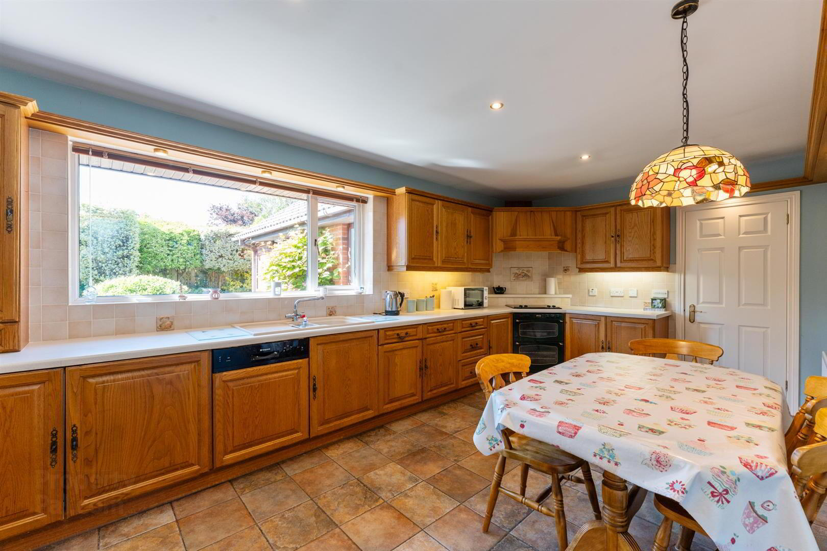 8 Aldergrange Avenue 11 of 25