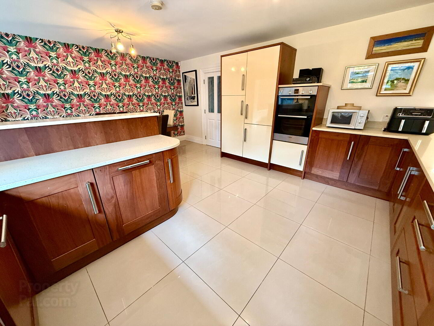 3 Greenhaw Manor 14 of 43