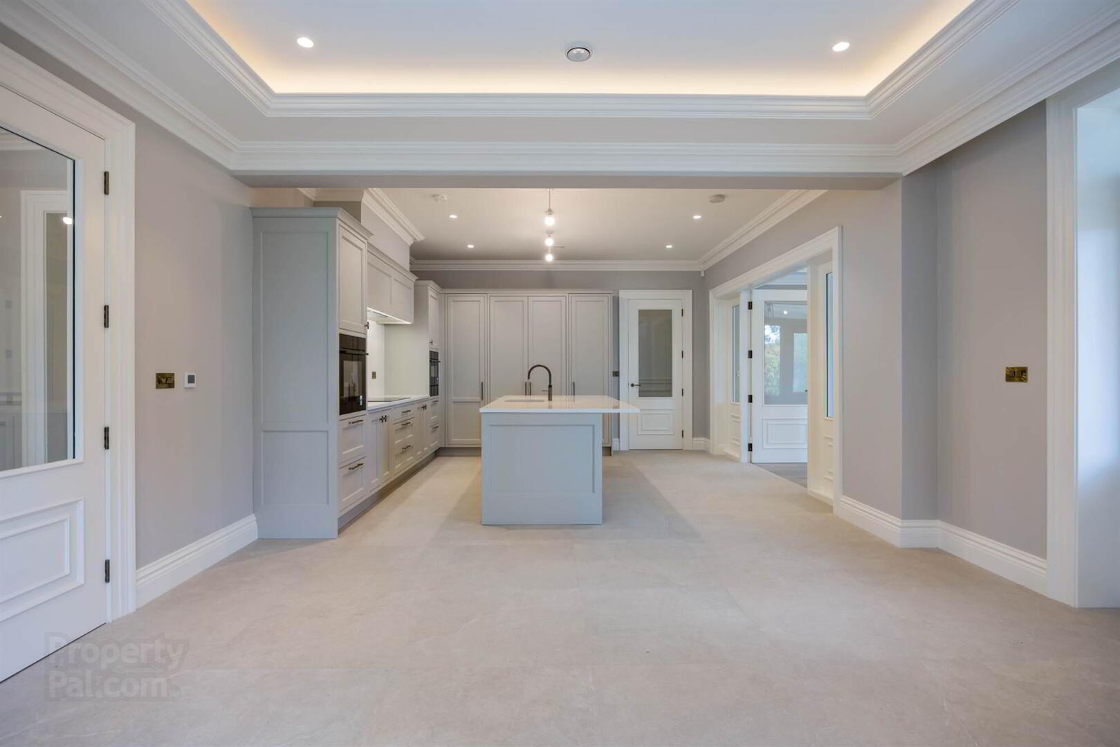 Ground Floor, The Mansion Block Apartments, 15 Ardavon Park 9 of 45