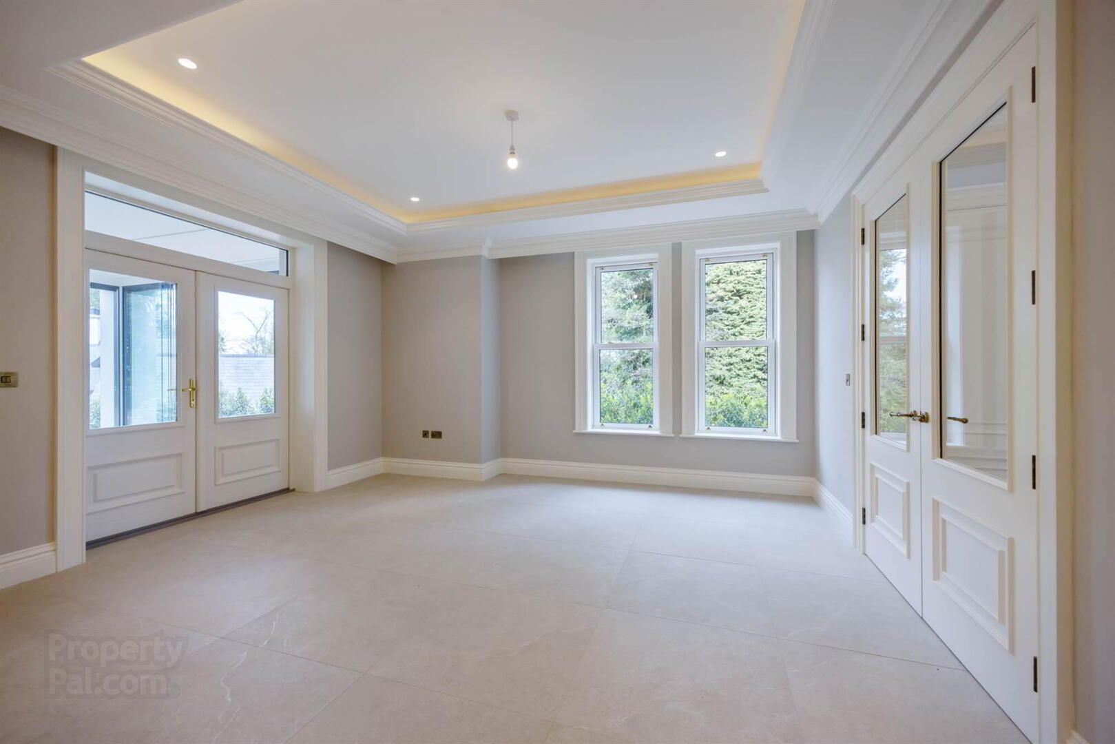 Ground Floor, The Mansion Block Apartments, 15 Ardavon Park 8 of 45