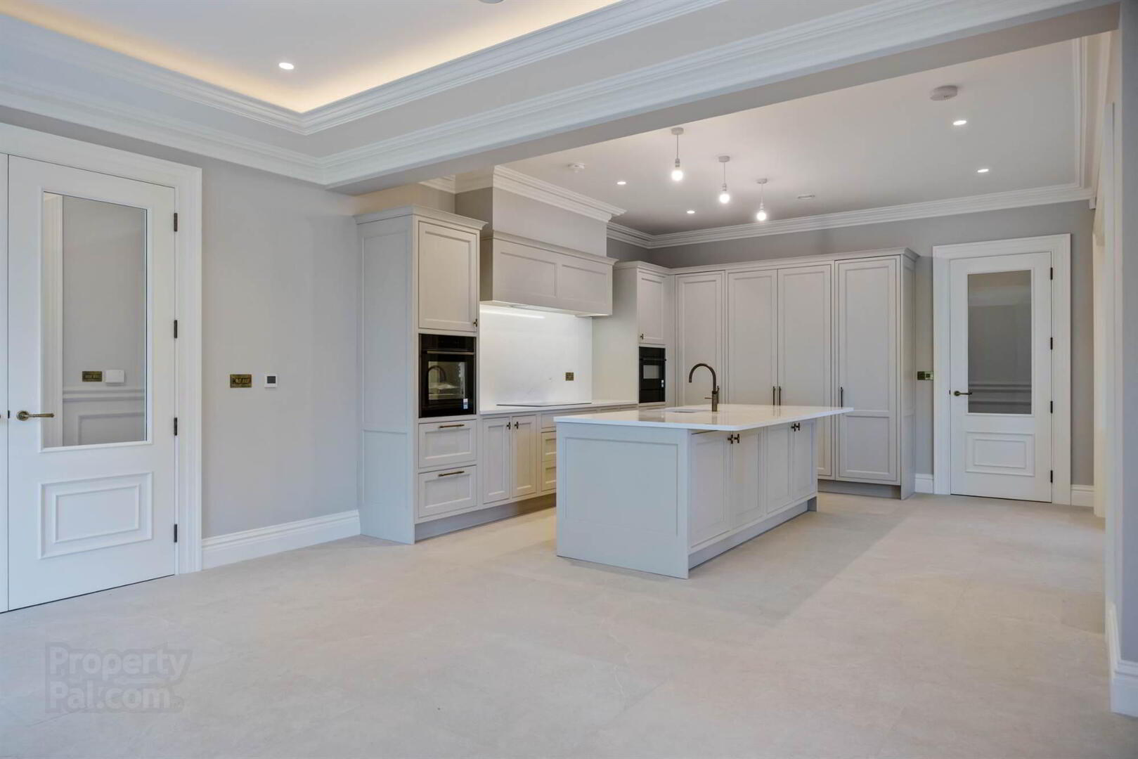 Ground Floor, The Mansion Block Apartments, 15 Ardavon Park 10 of 45