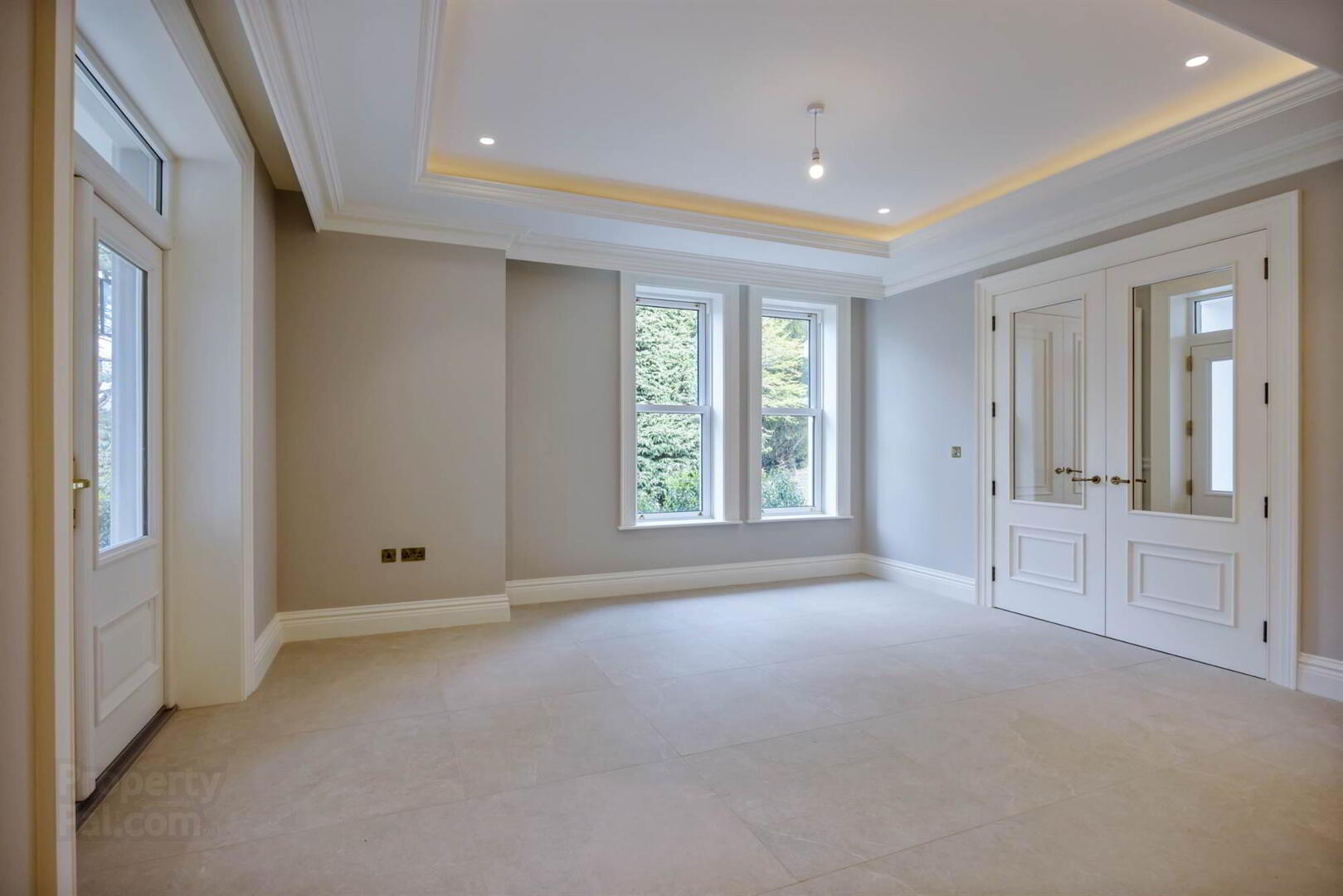 Ground Floor, The Mansion Block Apartments, 15 Ardavon Park 12 of 45