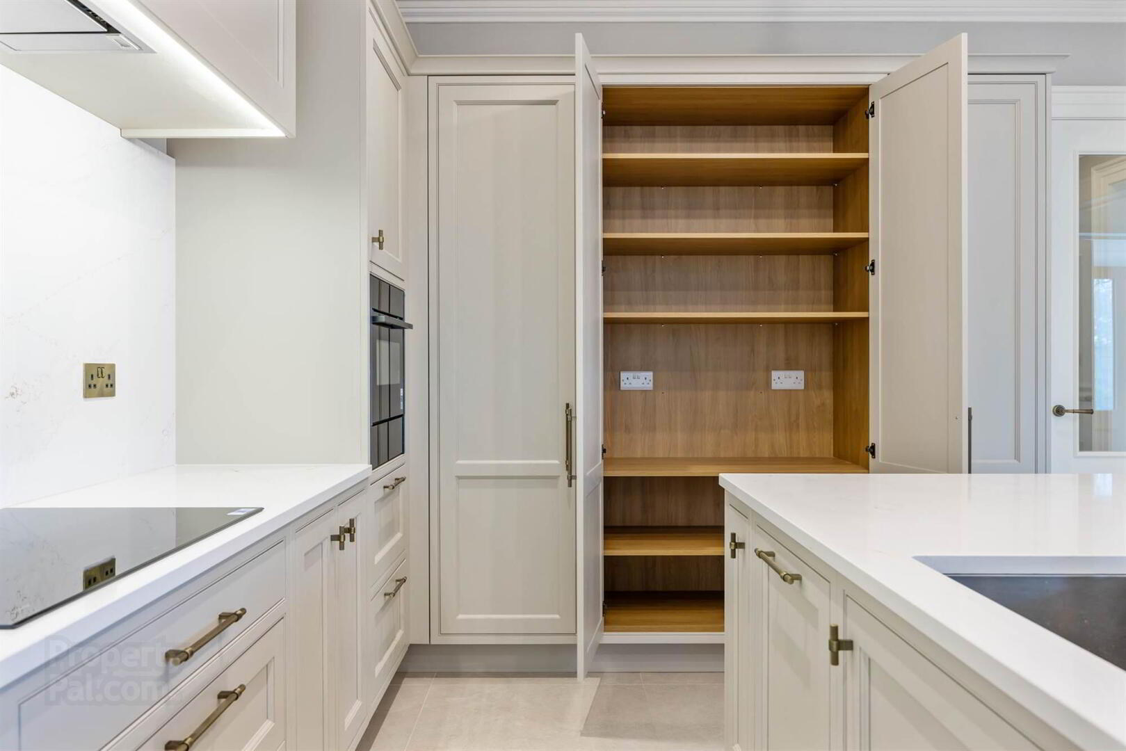 Ground Floor, The Mansion Block Apartments, 15 Ardavon Park 17 of 45
