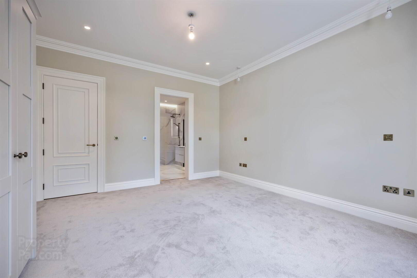 Ground Floor, The Mansion Block Apartments, 15 Ardavon Park 27 of 45