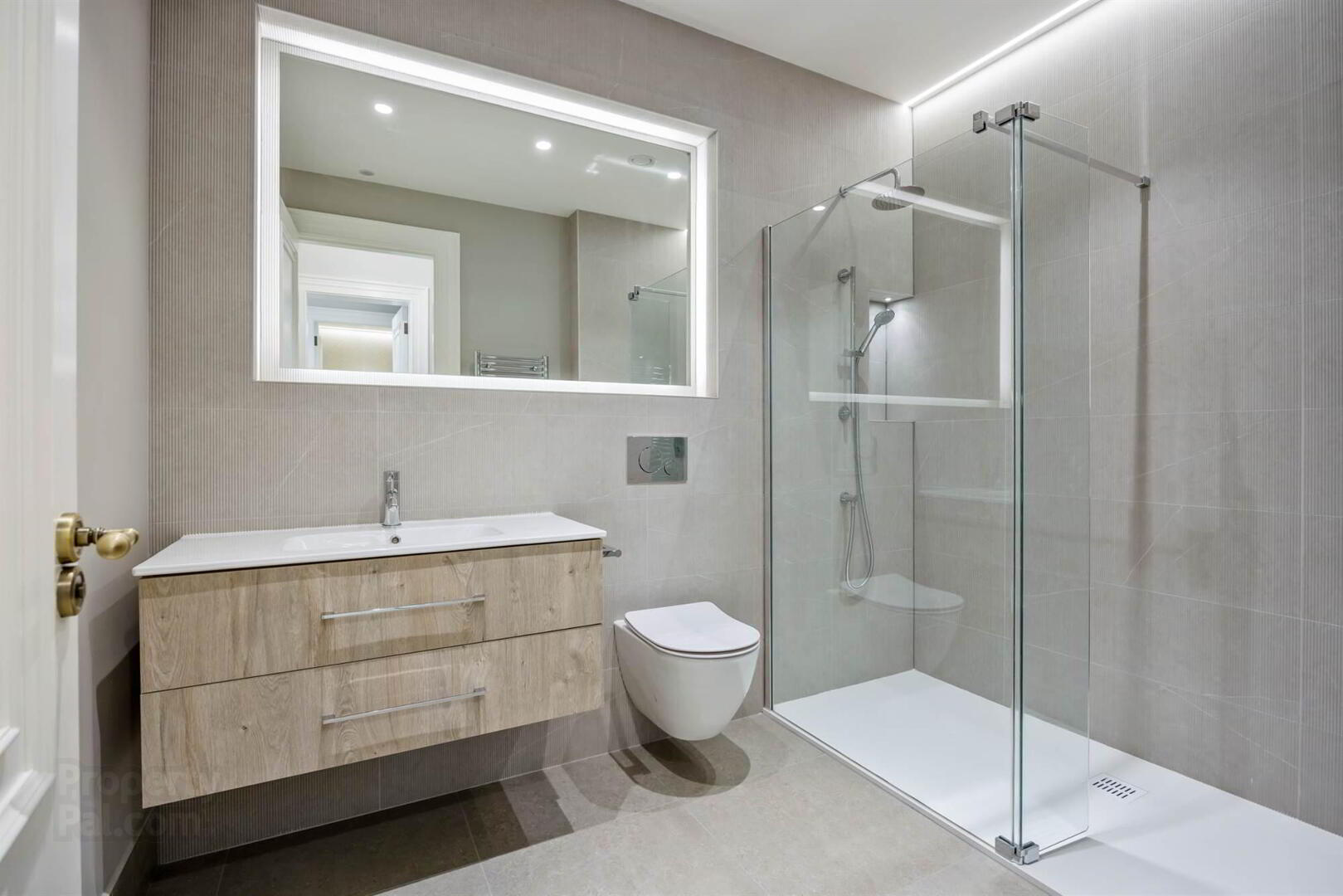 Ground Floor, The Mansion Block Apartments, 15 Ardavon Park 32 of 45