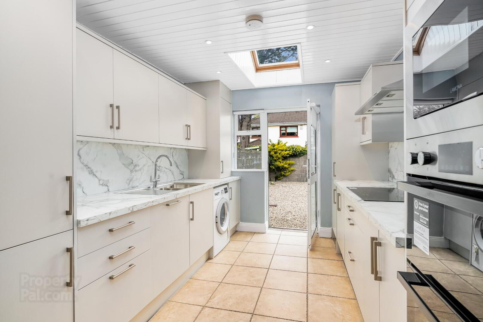 8 Hermitage Place 16 of 39