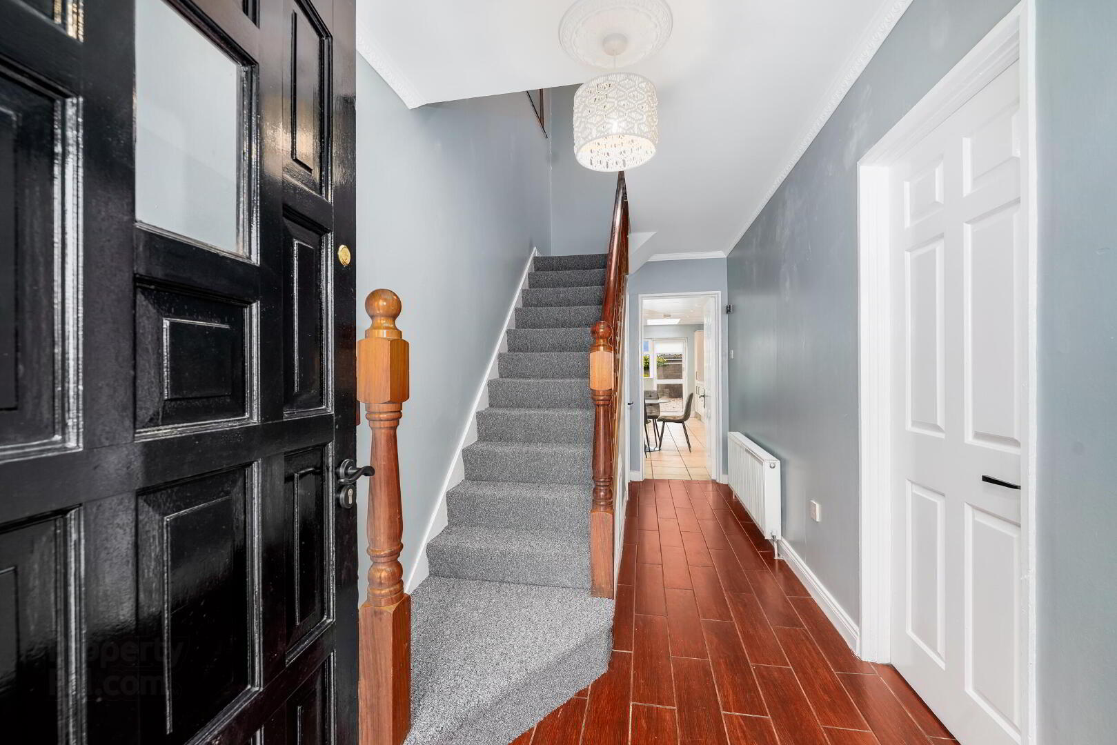 8 Hermitage Place 3 of 39
