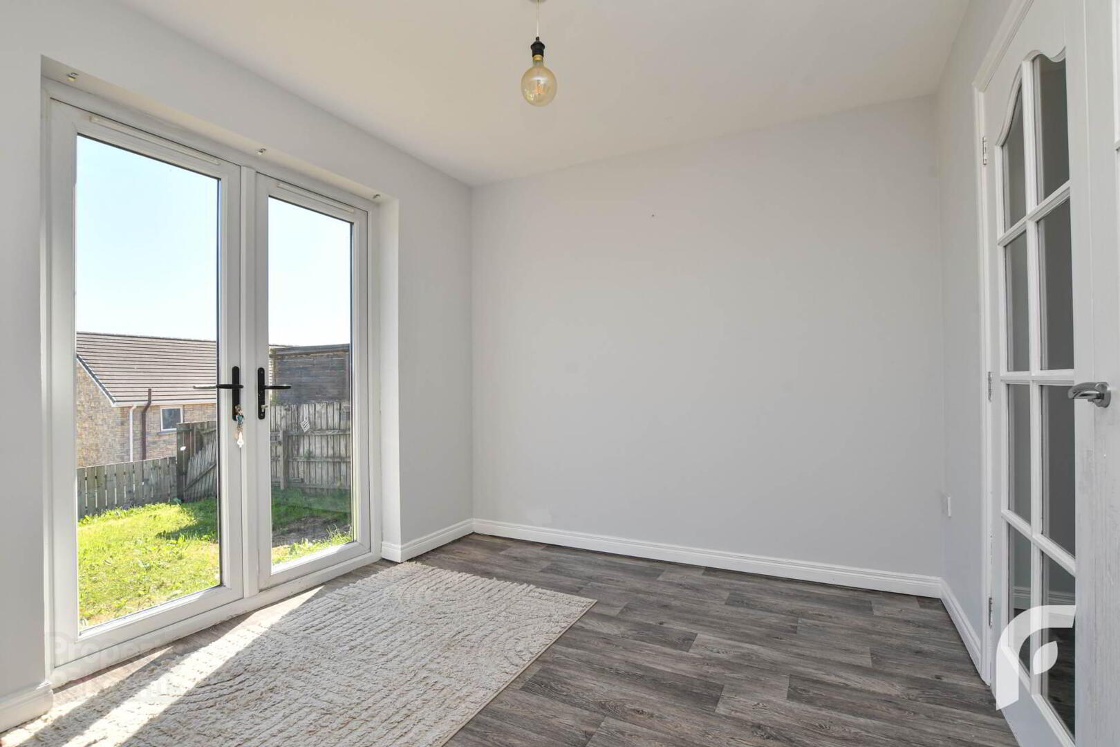 195 Blackthorn Rise 12 of 32