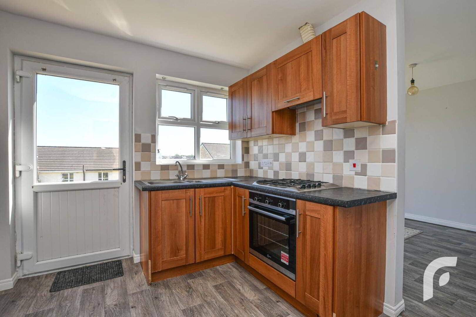 195 Blackthorn Rise 16 of 32