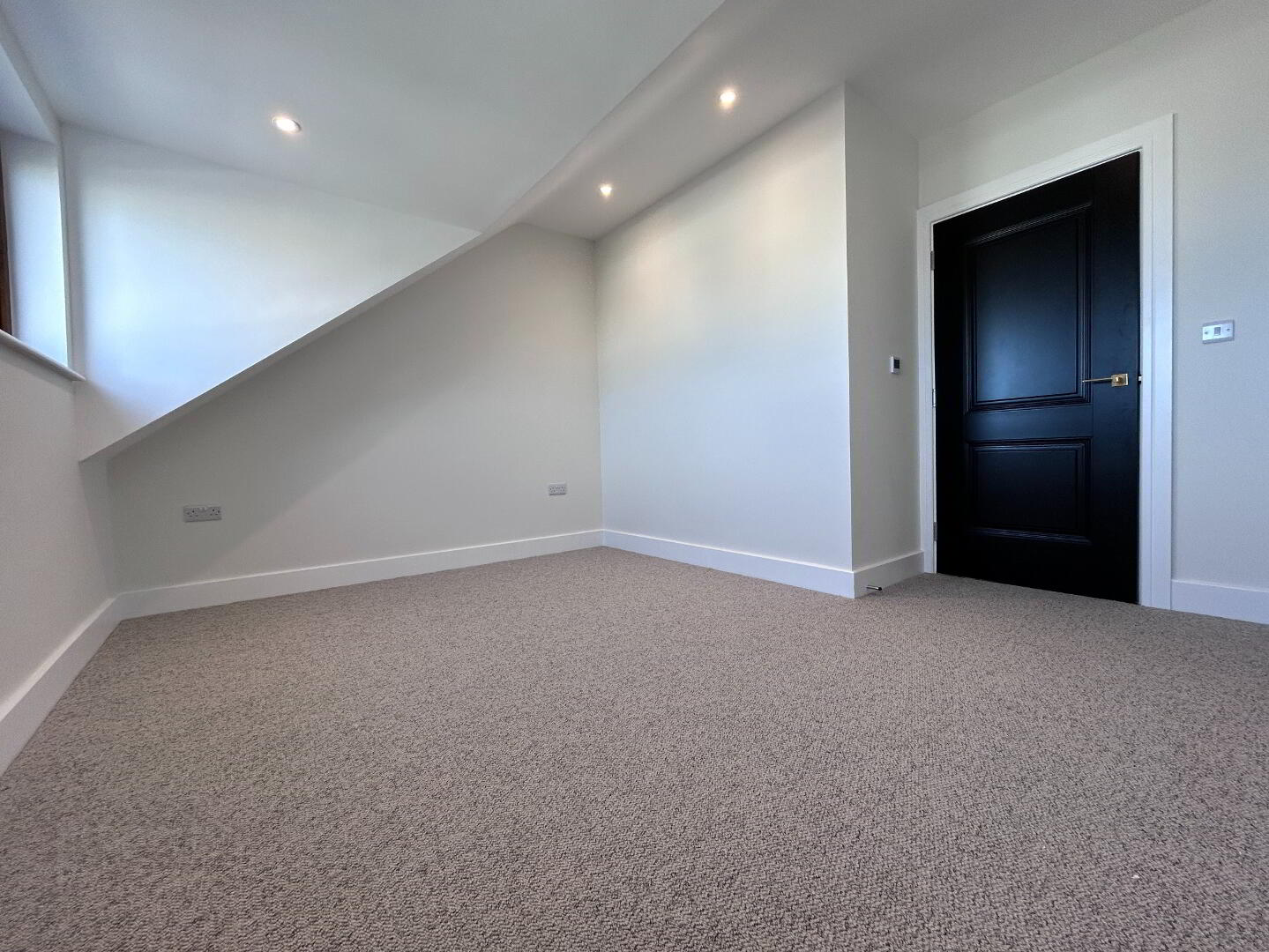 Strand House, 105 Strand Road 14 of 27
