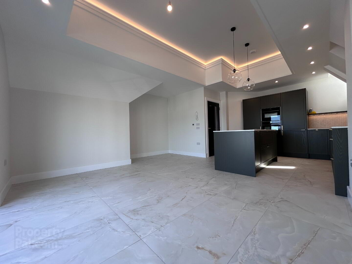 Strand House, 105 Strand Road 8 of 27