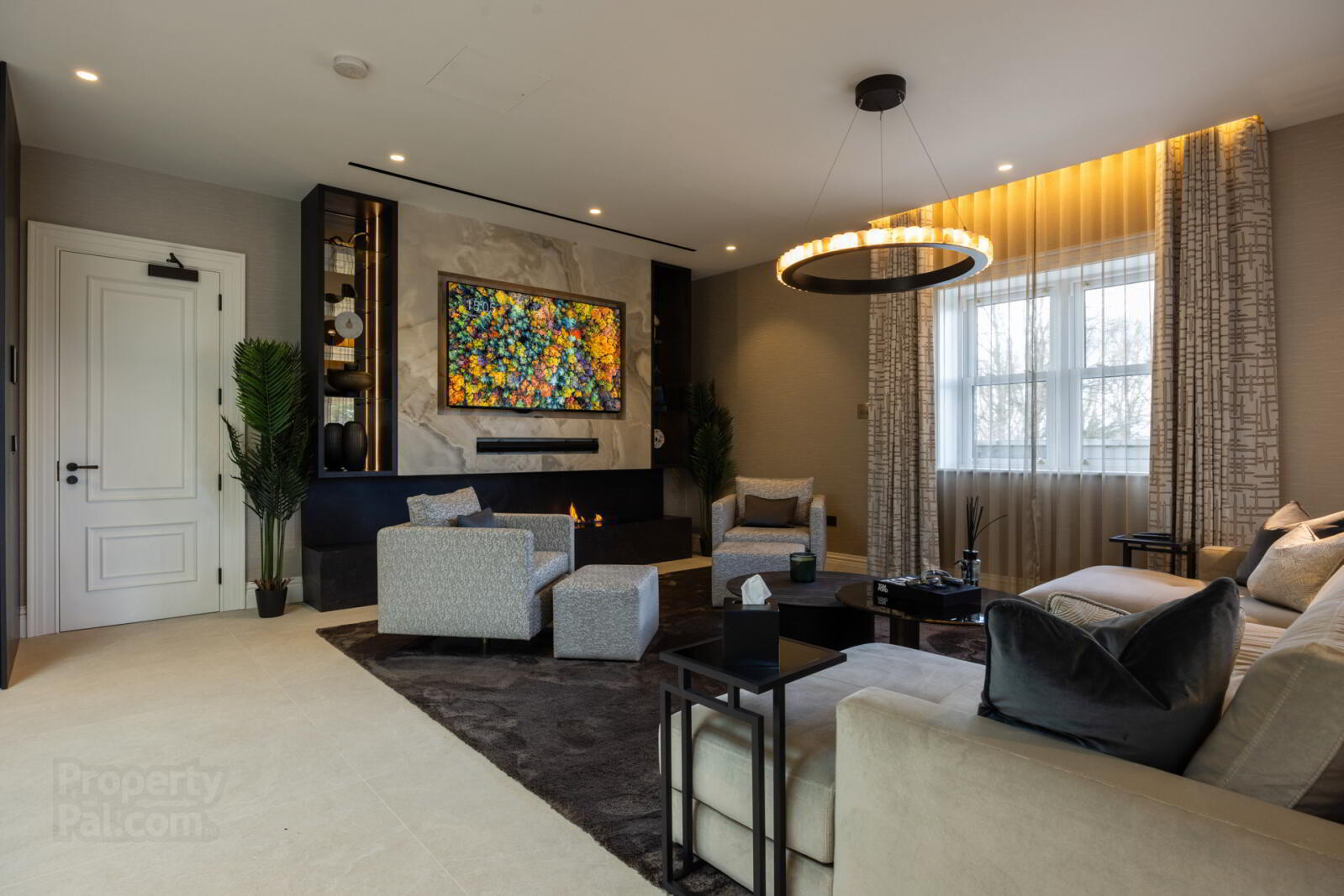 Apt 18, Penthouse The Mansion House 15 of 54