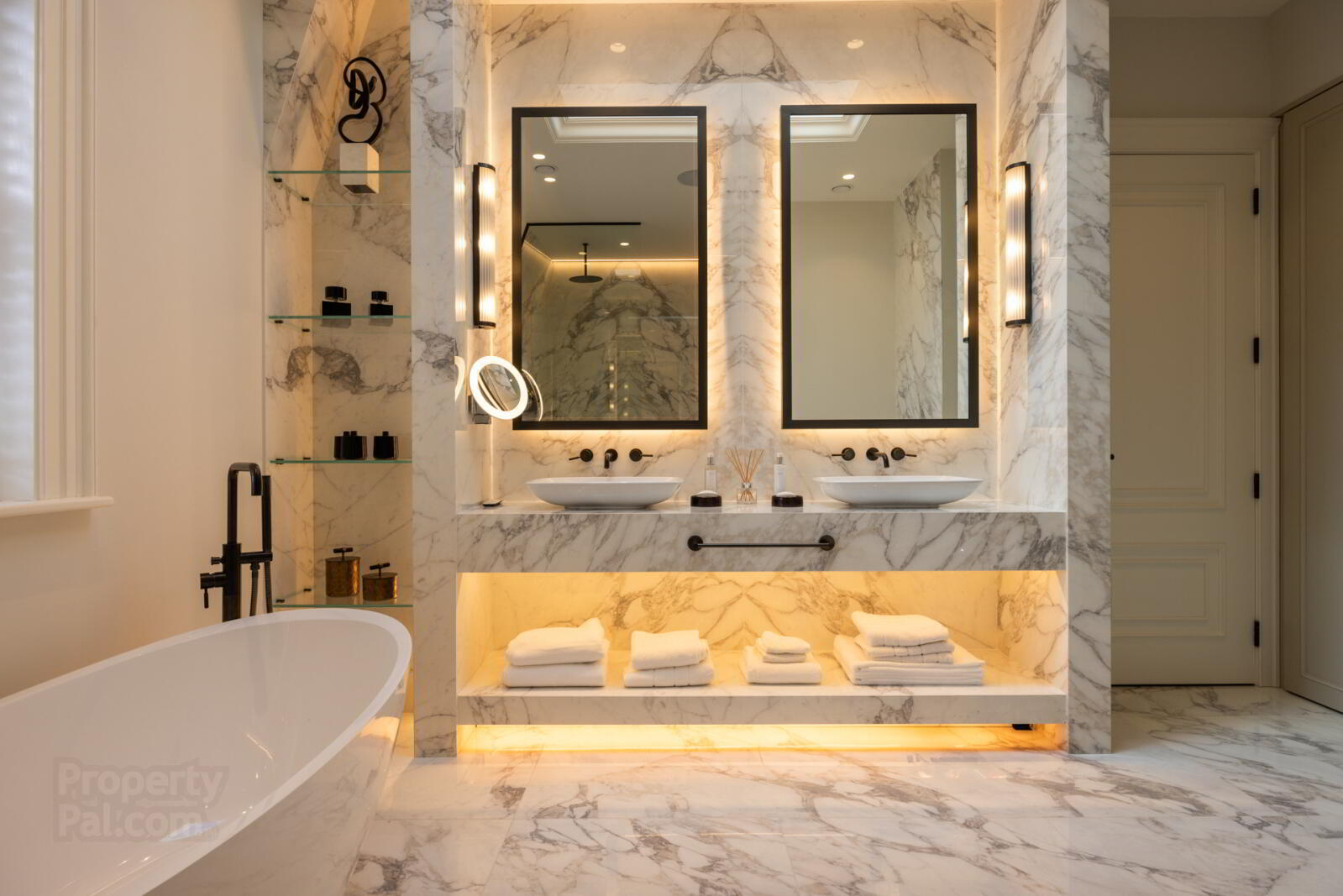 Apt 18, Penthouse The Mansion House 38 of 54