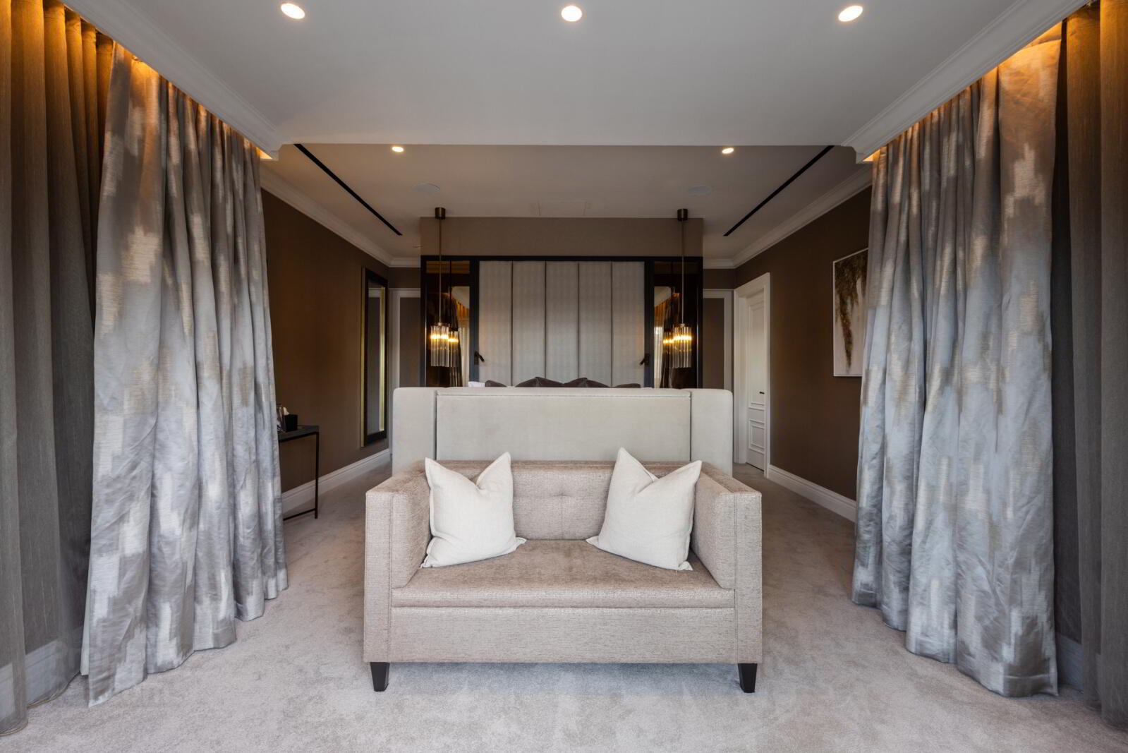 Apt 18, Penthouse The Mansion House 33 of 54