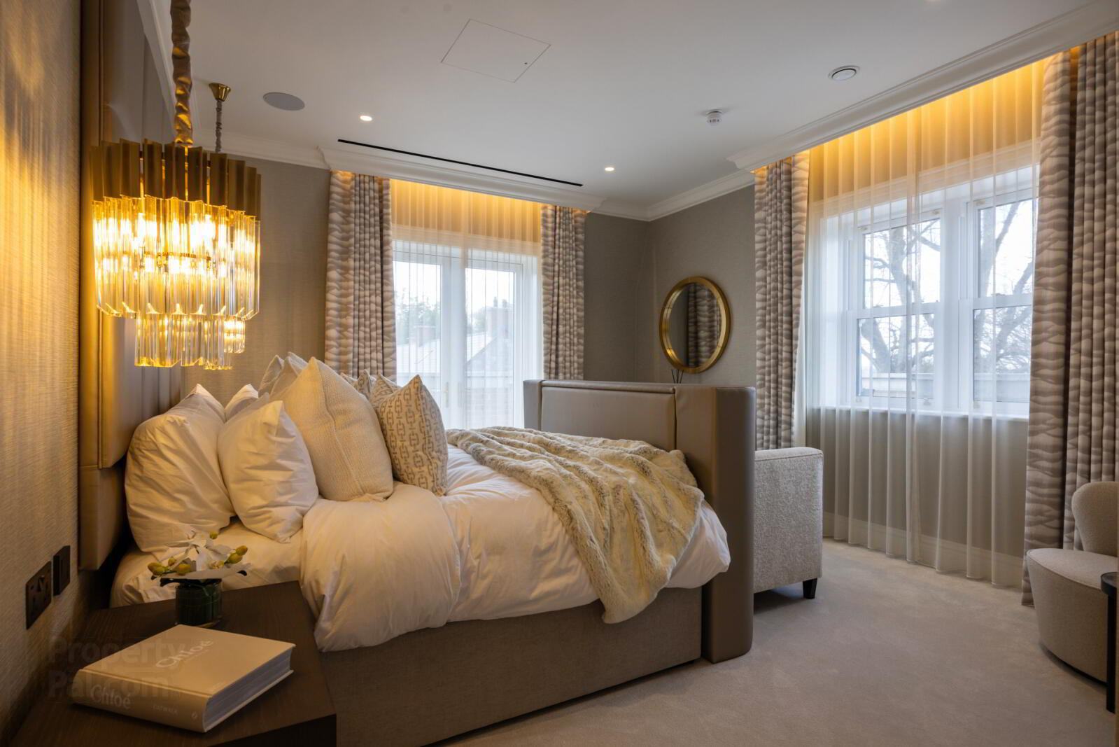 Apt 18, Penthouse The Mansion House 34 of 54