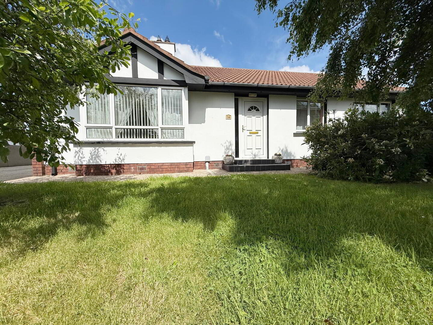 14 Charnwood Park 3 of 16