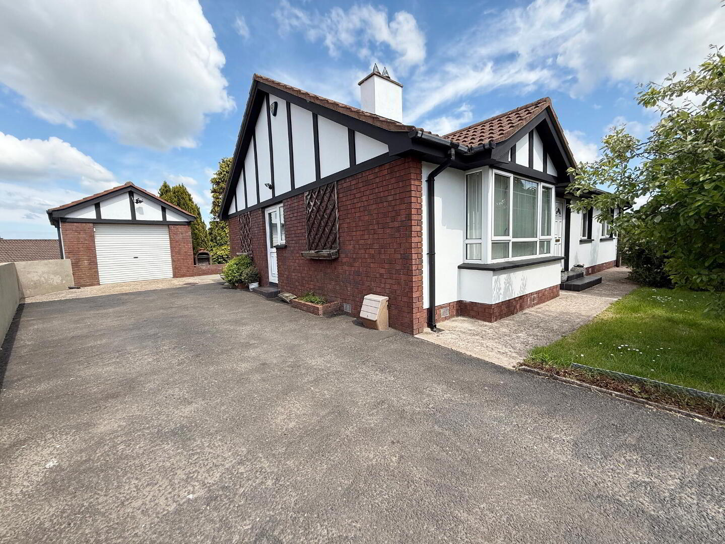 14 Charnwood Park 1 of 16