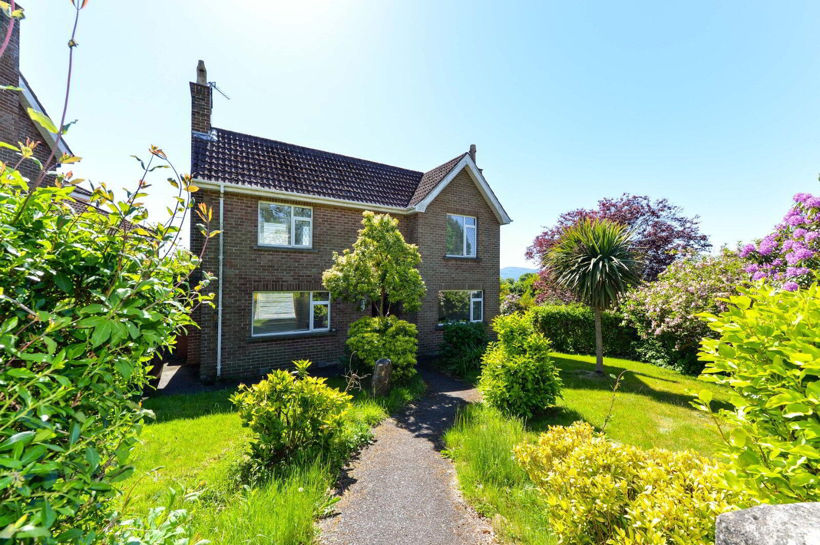 36 Glenmillan Park 1 of 18