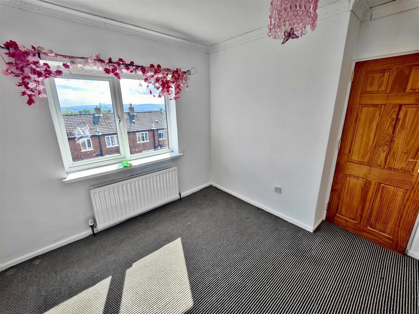 22 Highfern Gardens 18 of 26