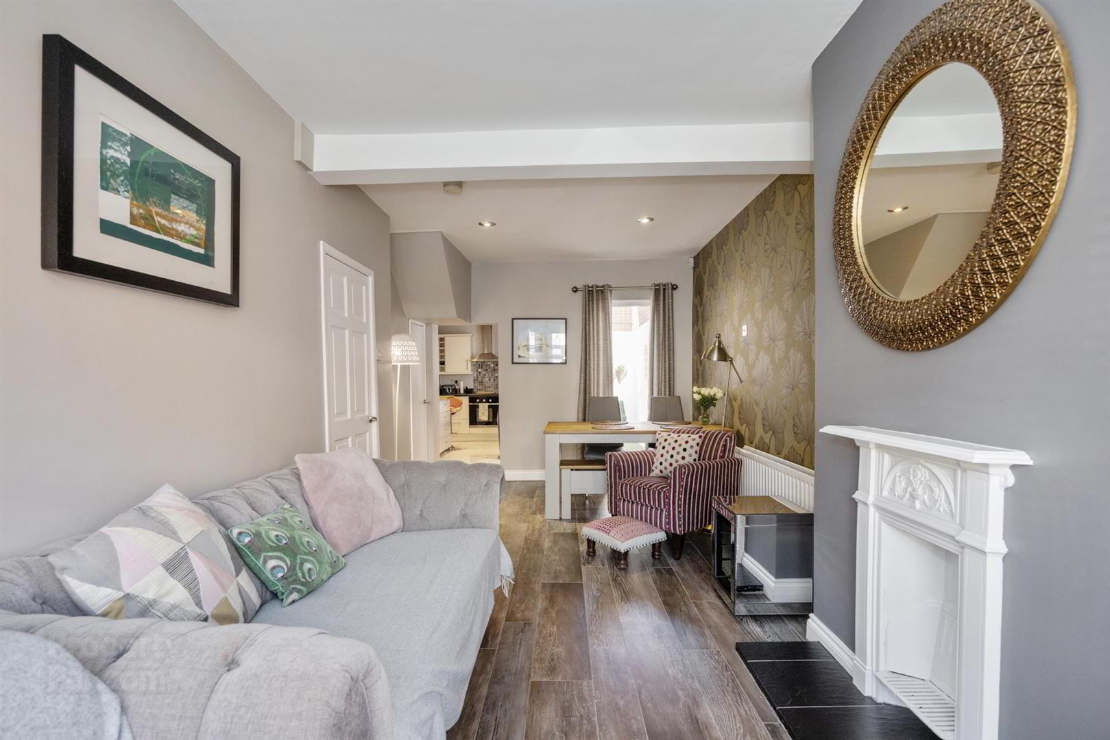 13 Belmont Avenue West 7 of 23