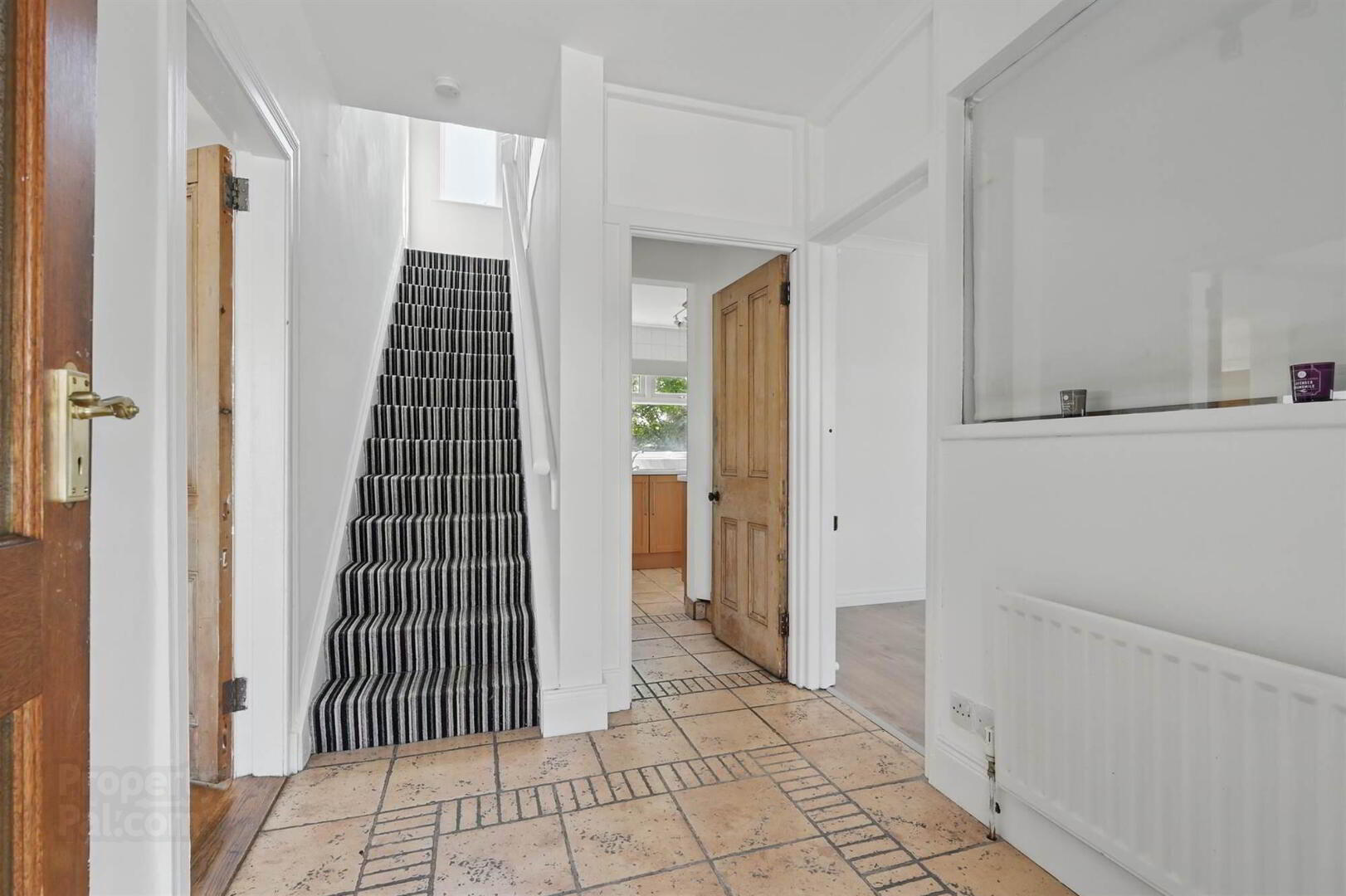 17 Godfrey Avenue 5 of 31