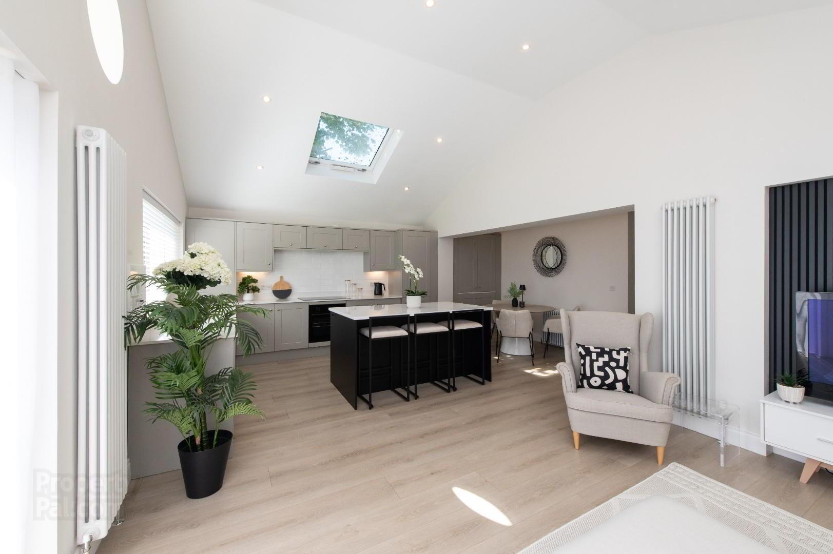 3 Breda Crescent 6 of 29