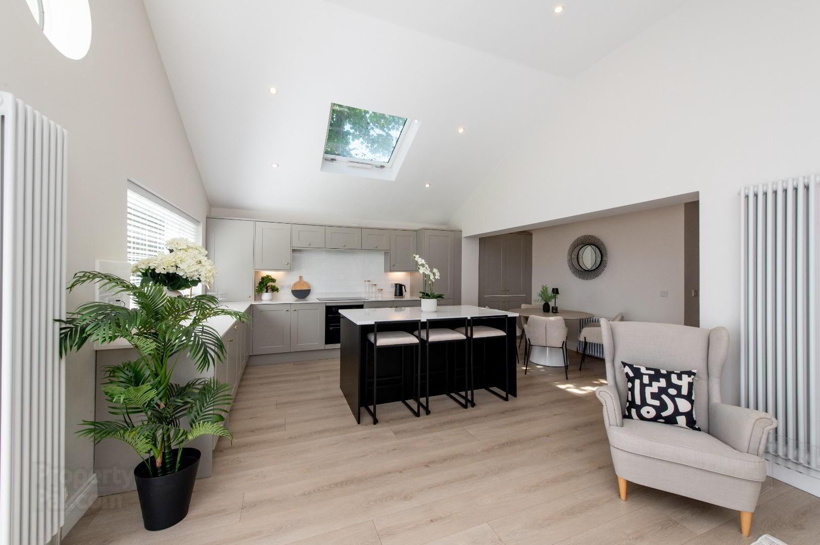 3 Breda Crescent 9 of 29