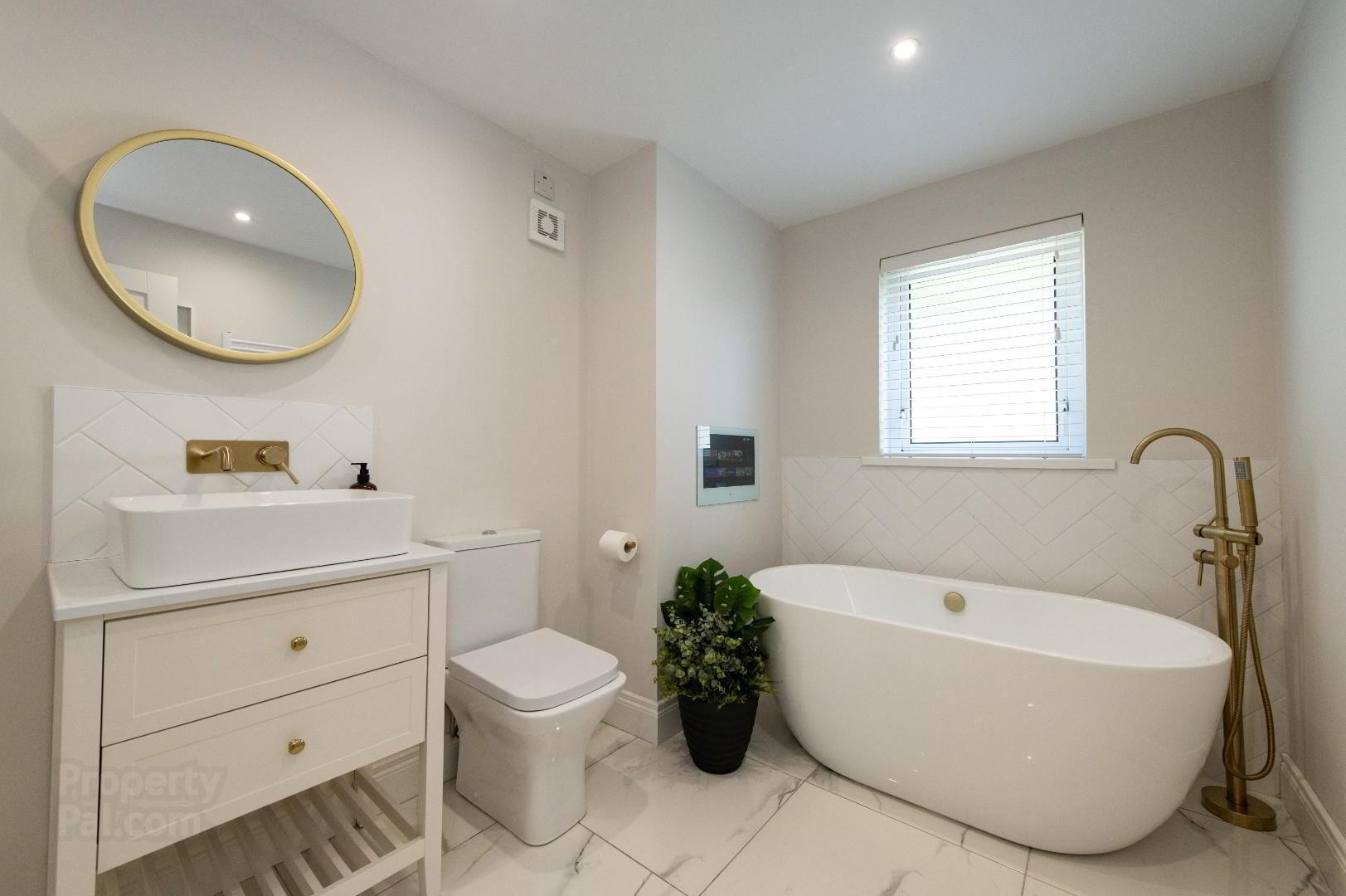 3 Breda Crescent 22 of 29