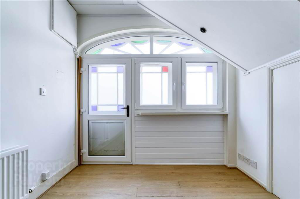1-3 Ballynahinch Street 12 of 30