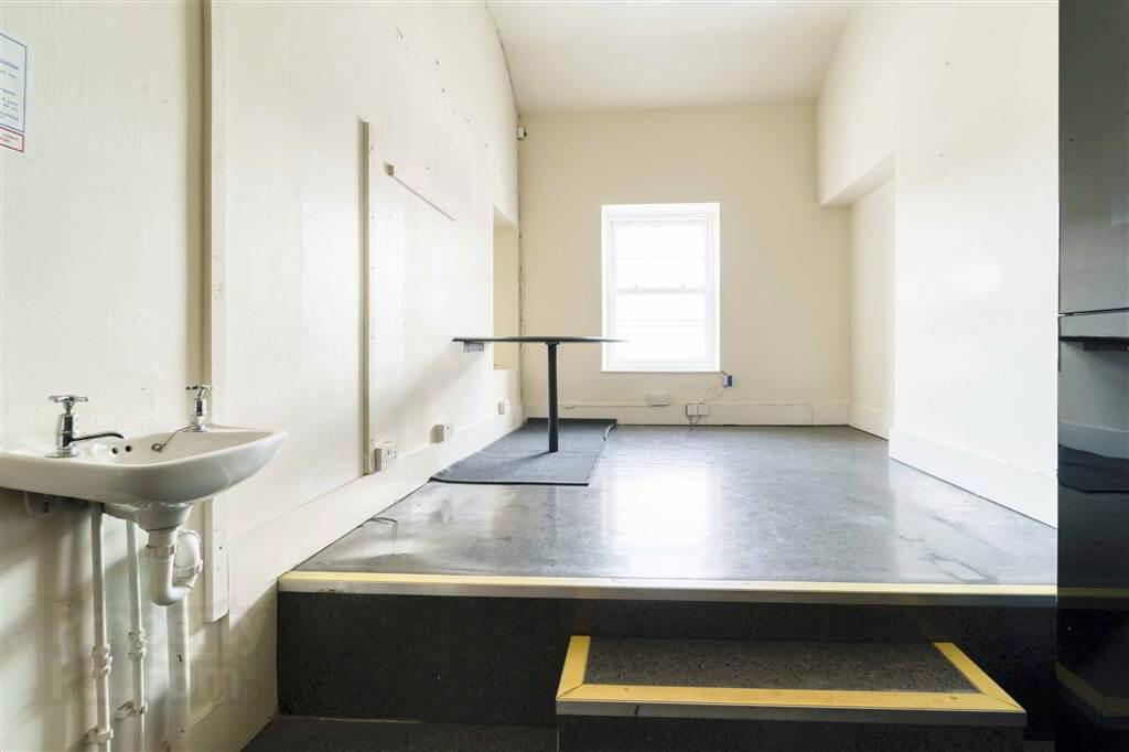 1-3 Ballynahinch Street 21 of 30