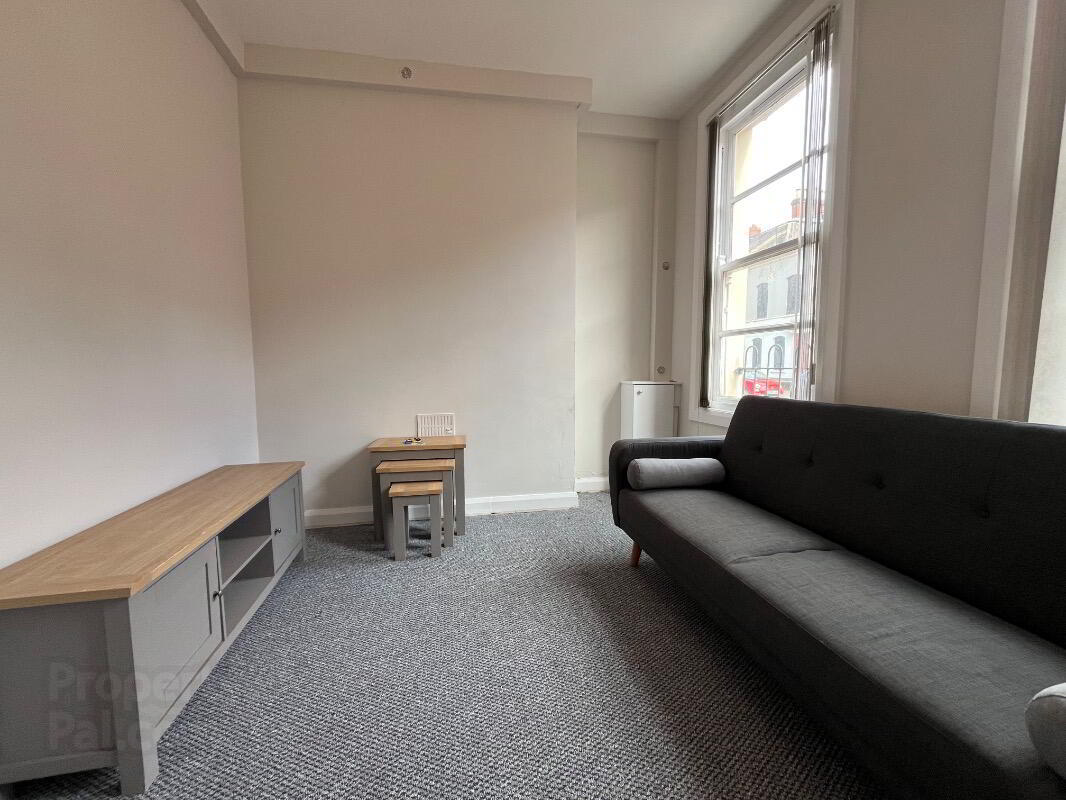 28a University Street 6 of 9