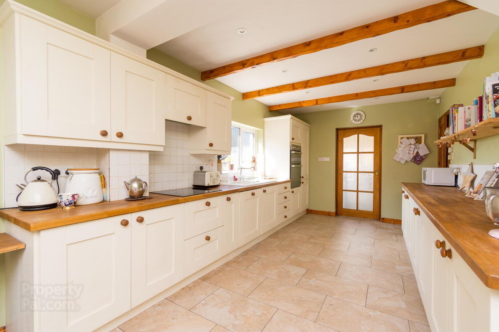 Country Cottage Sitting On Spacious Gardens, 37 Halfpennygate Road 15 of 38
