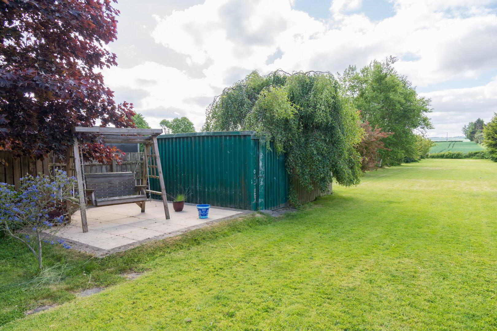 Country Cottage Sitting On Spacious Gardens, 37 Halfpennygate Road 32 of 38
